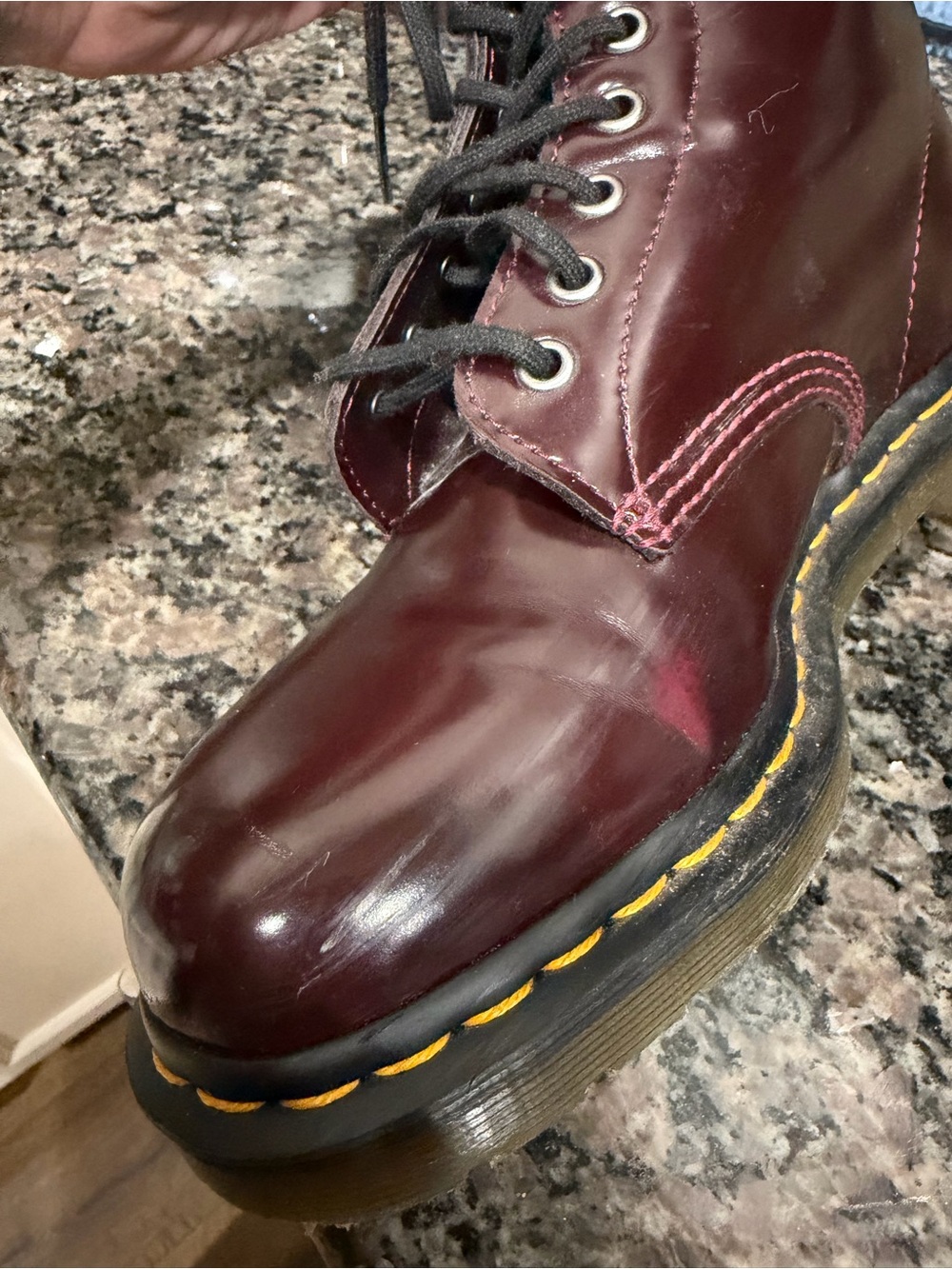 Women’s/Men’s Lace-Up Doc Marten Boots - size W-10/M-9 - Picture 4 of 8